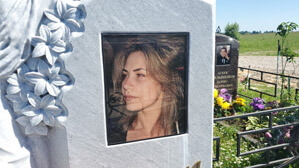 Фото вклееное в мраморную плиту